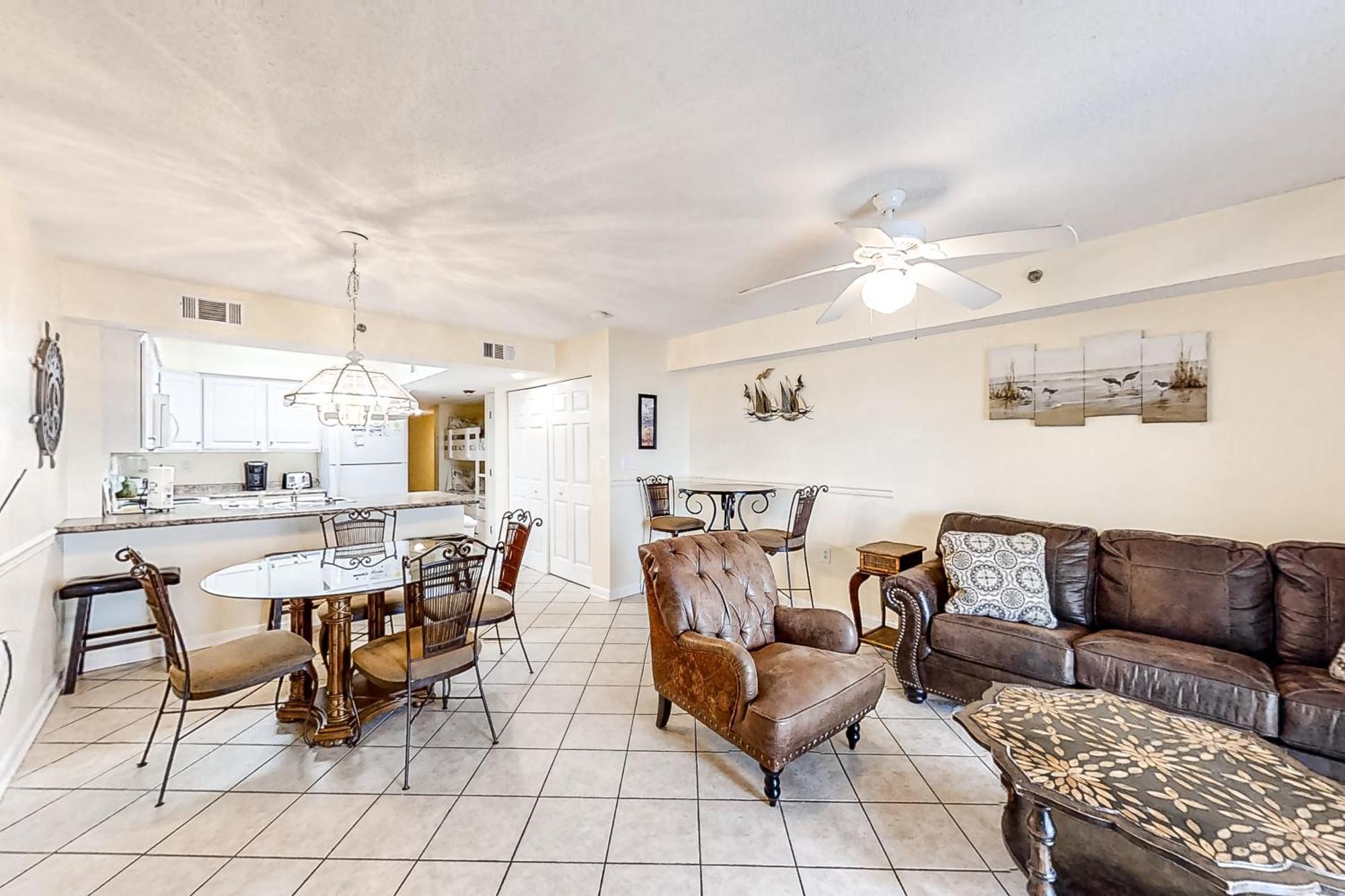 Four Winds Villa Orange Beach Room photo